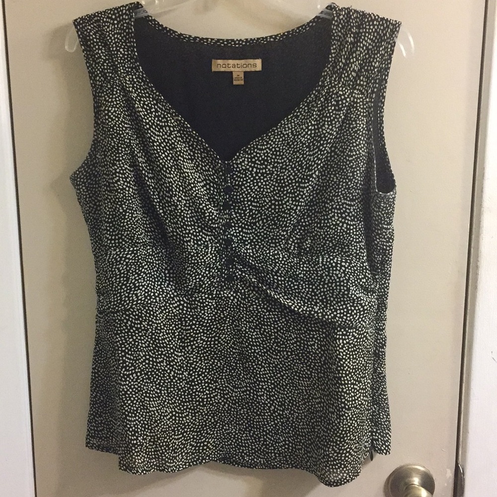 Black & white sleeveless top